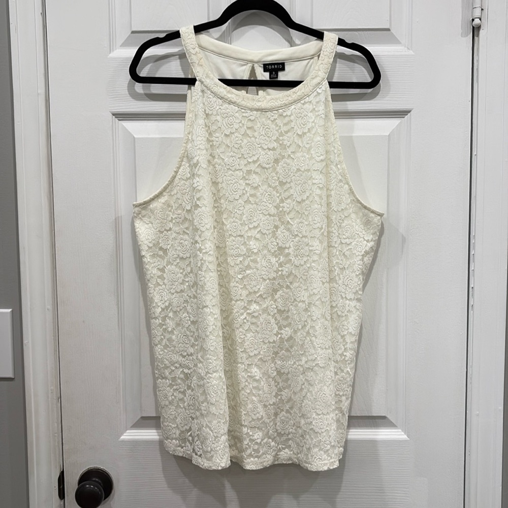 Torrid women’s lace tank size 3